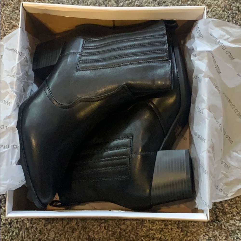 Ankle boots